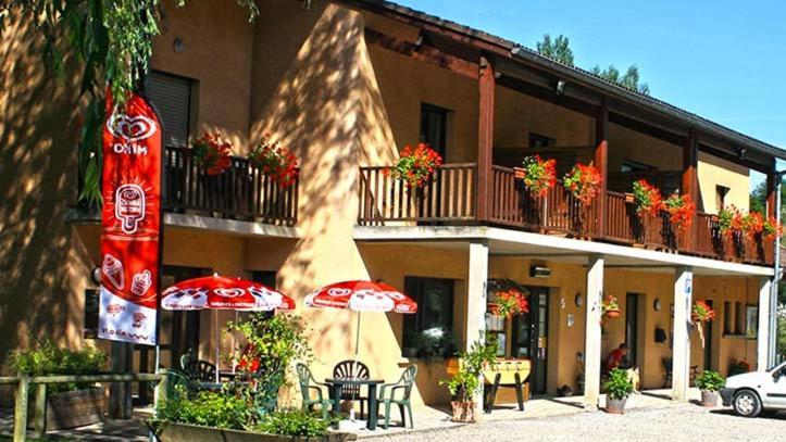 Complexe Les 4 Saisons Hotel Oust Екстериор снимка