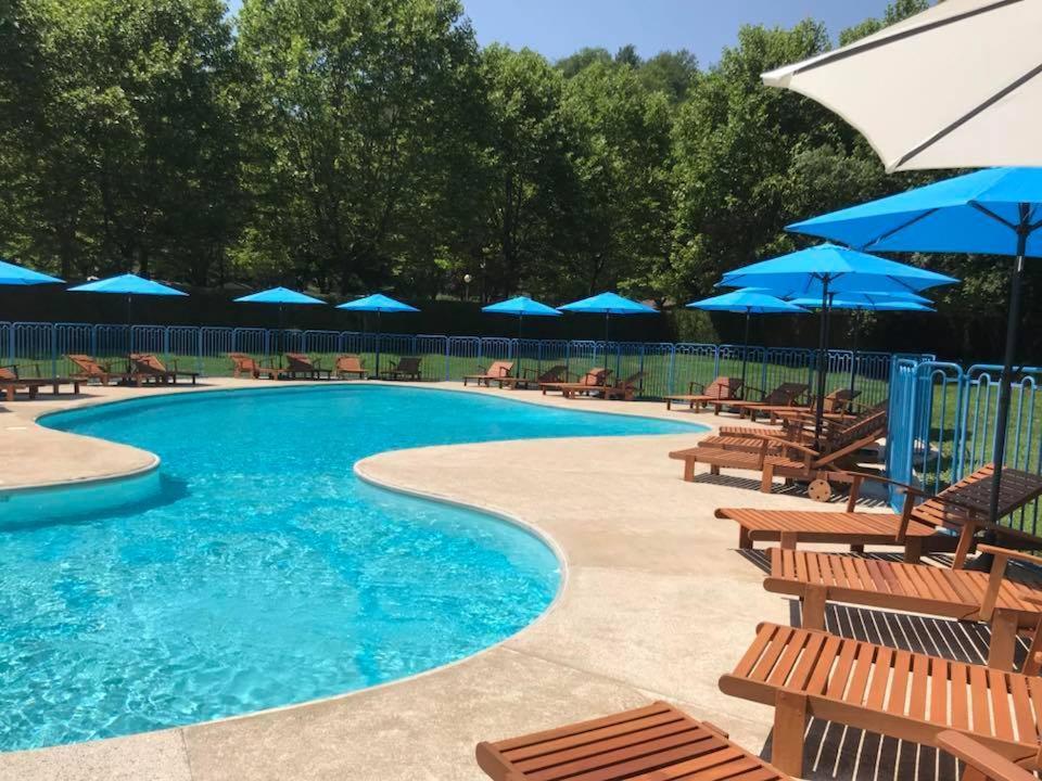 Complexe Les 4 Saisons Hotel Oust Екстериор снимка
