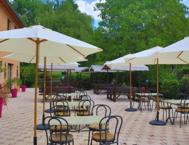 Complexe Les 4 Saisons Hotel Oust Екстериор снимка