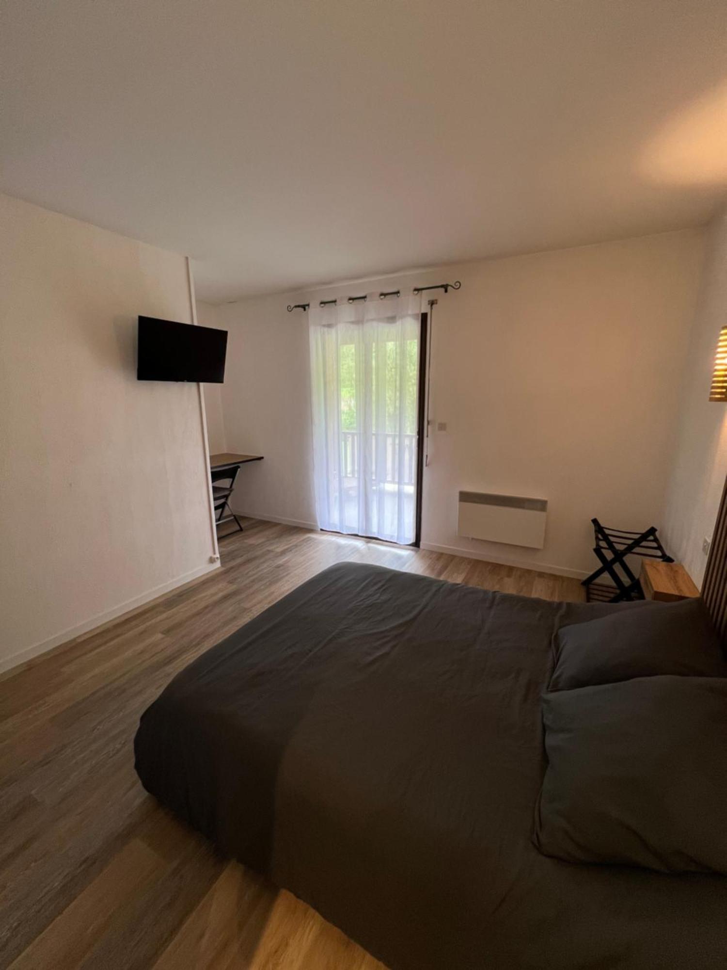 Complexe Les 4 Saisons Hotel Oust Екстериор снимка