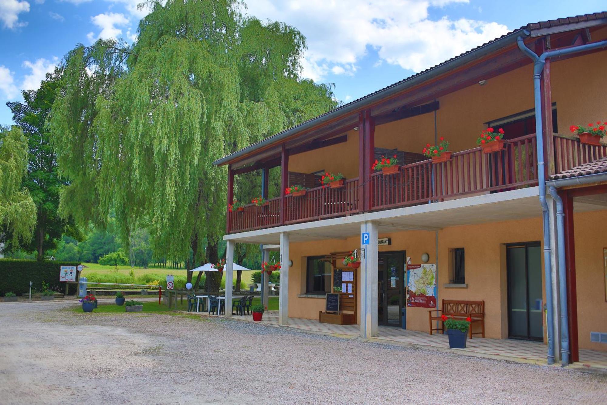 Complexe Les 4 Saisons Hotel Oust Екстериор снимка